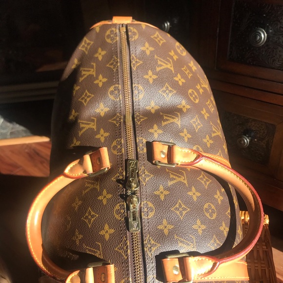 Authentic Louis Vuitton Keepall 50 Bandouliere - Picture 7 of 16